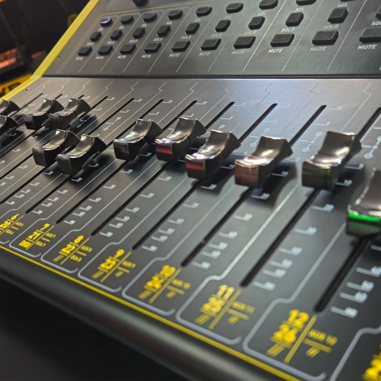 Consola Digital de 28 ch D-Track 34-3